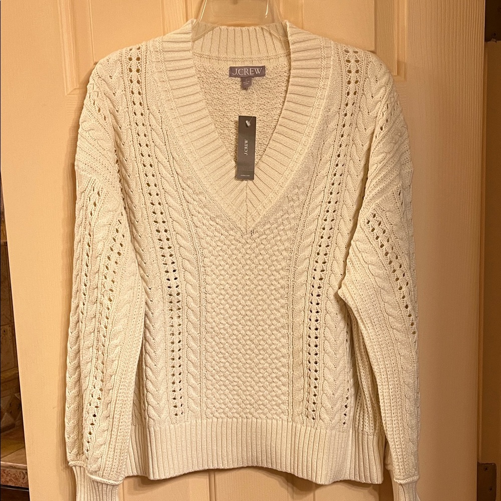Cable V-Neck Pullover
